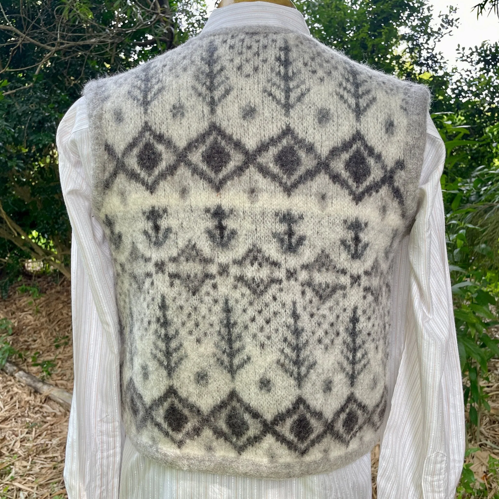 1980's Vintage Wool Knit Vest Made in Scotland Cream Grey Sz S - OOAK