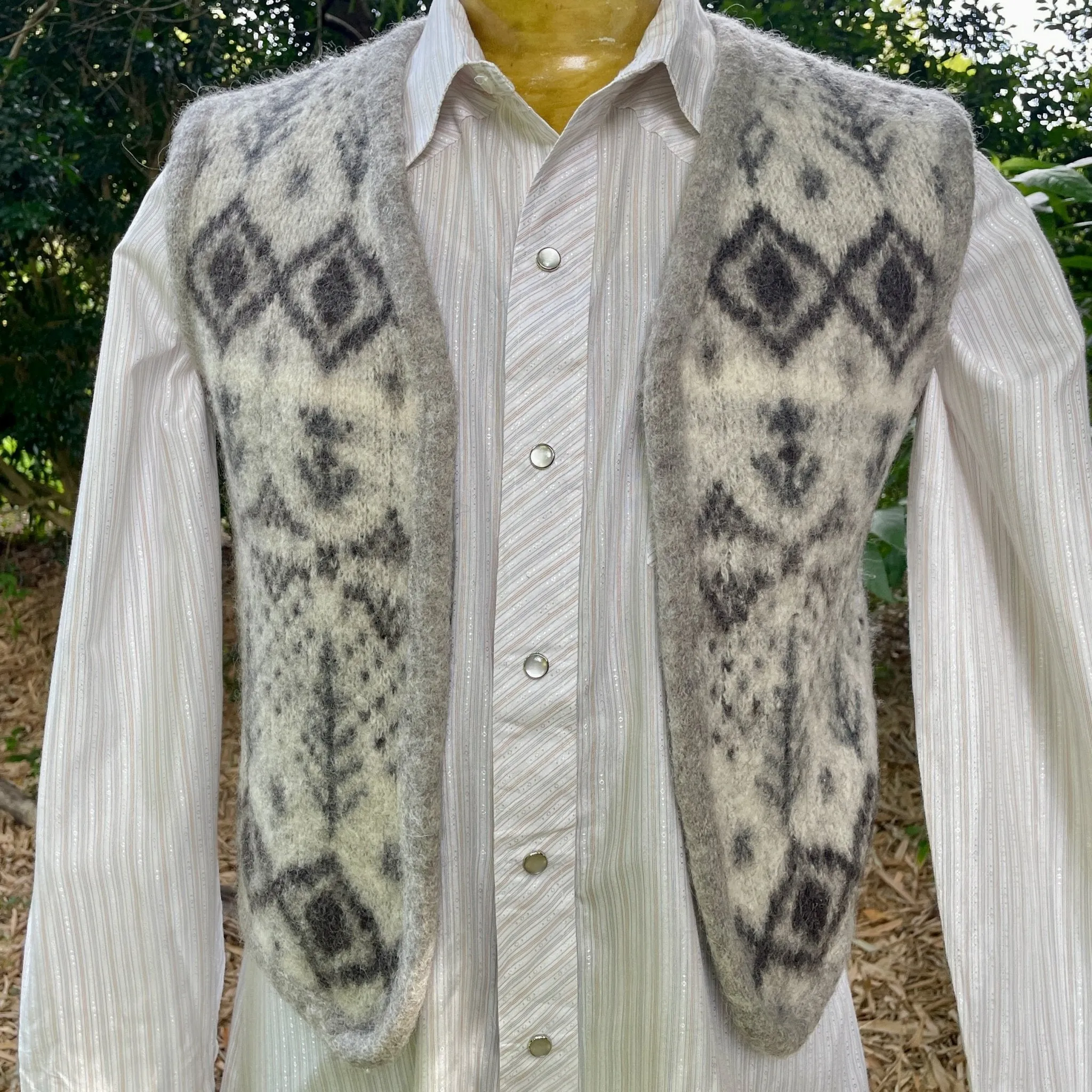 1980's Vintage Wool Knit Vest Made in Scotland Cream Grey Sz S - OOAK