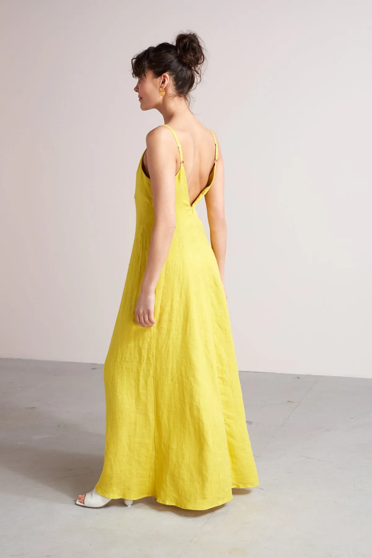 ELONA maxi linen summer dress in lemon yellow